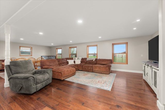 6810 W Wild Rose Rd, Deer Park, WA 99006