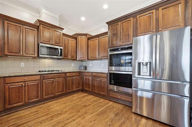 151 West Ridge Way, Roswell, GA 30076