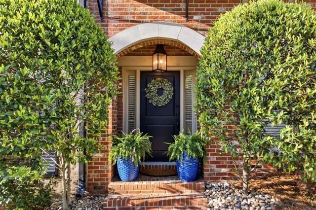 151 West Ridge Way, Roswell, GA 30076