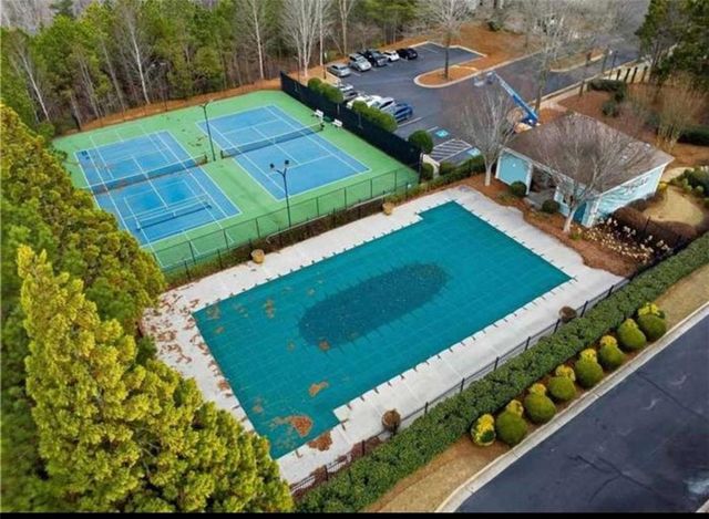 151 West Ridge Way, Roswell, GA 30076