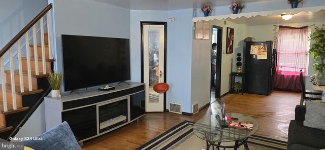 604 ANCHOR ST, Philadelphia, PA 19120