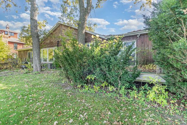 799 Knodt Road, Essexville, MI 48732