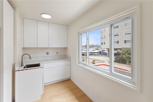 311 E Edgewater B, Newport Beach, CA 92661