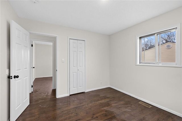 1511 Osage Trail, Independence, MO 64058