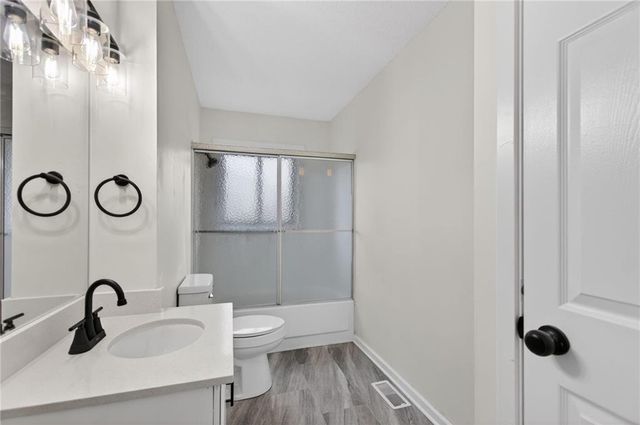 1511 Osage Trail, Independence, MO 64058