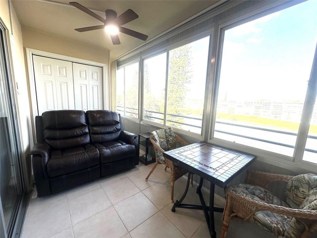 4032 Cambridge B 4032, Deerfield Beach, FL 33442
