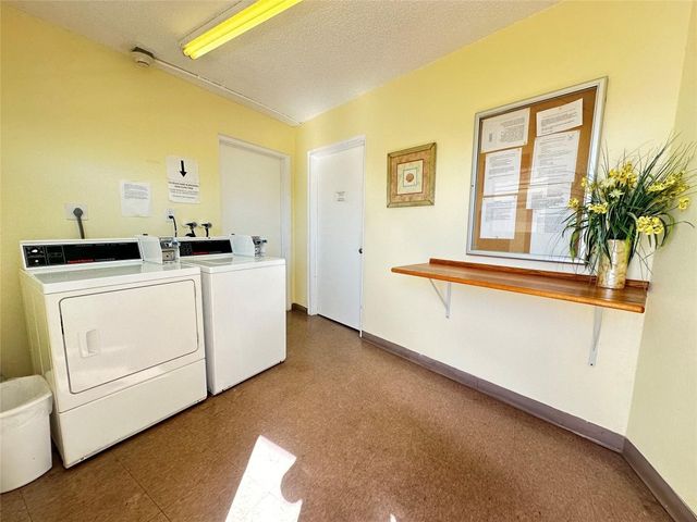 4032 Cambridge B 4032, Deerfield Beach, FL 33442