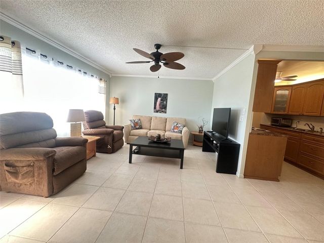 4032 Cambridge B 4032, Deerfield Beach, FL 33442