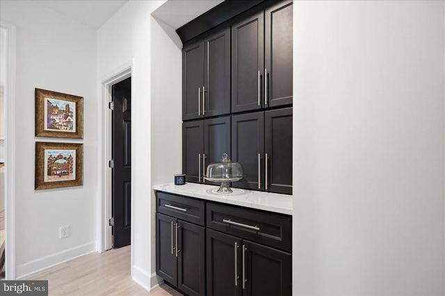 20729 RED CEDAR DR, Leesburg, VA 20175