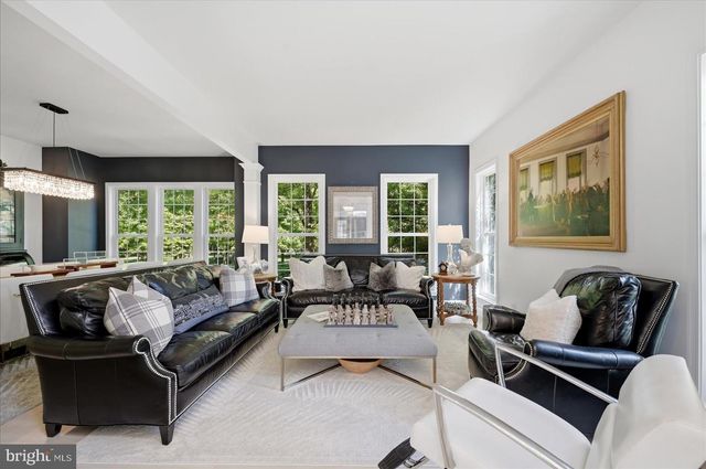 20729 RED CEDAR DR, Leesburg, VA 20175