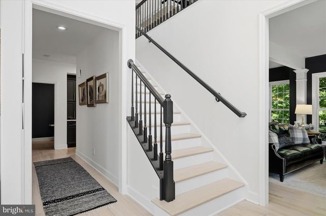 20729 RED CEDAR DR, Leesburg, VA 20175
