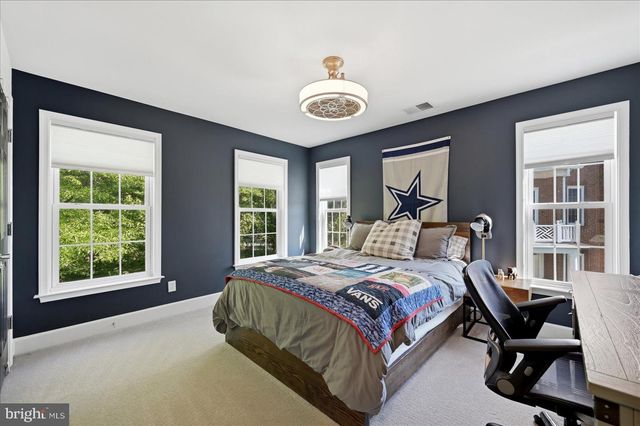 20729 RED CEDAR DR, Leesburg, VA 20175