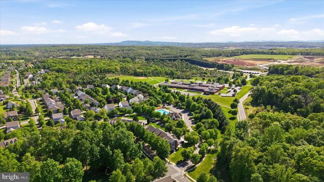 20729 RED CEDAR DR, Leesburg, VA 20175