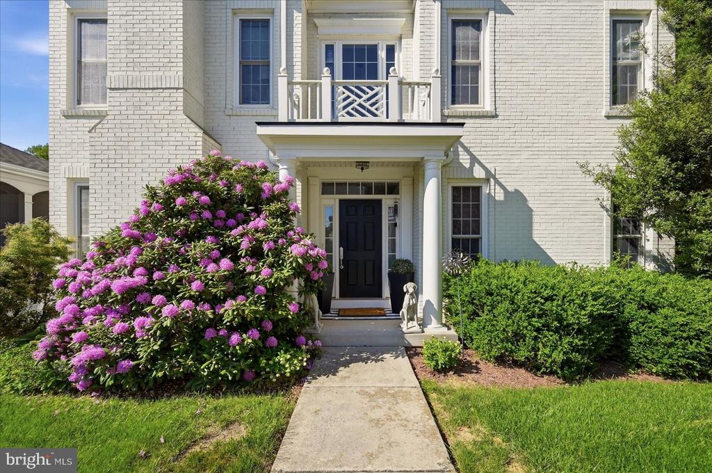20729 RED CEDAR DR, Leesburg, VA 20175