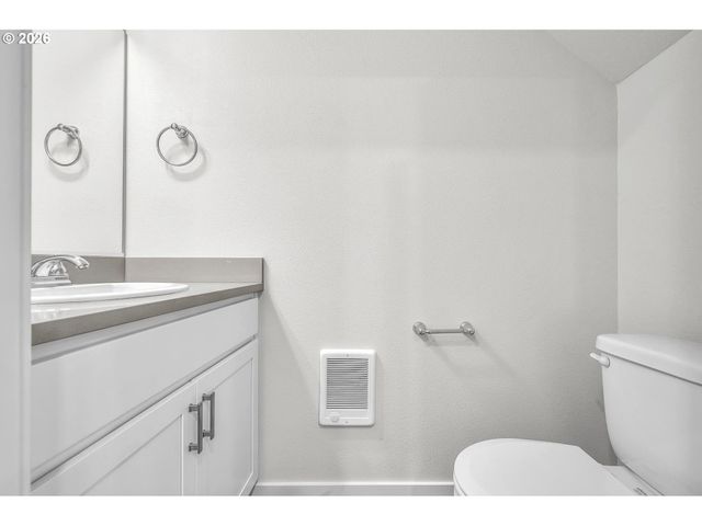 9259 E Burnside St, Portland, OR 97216