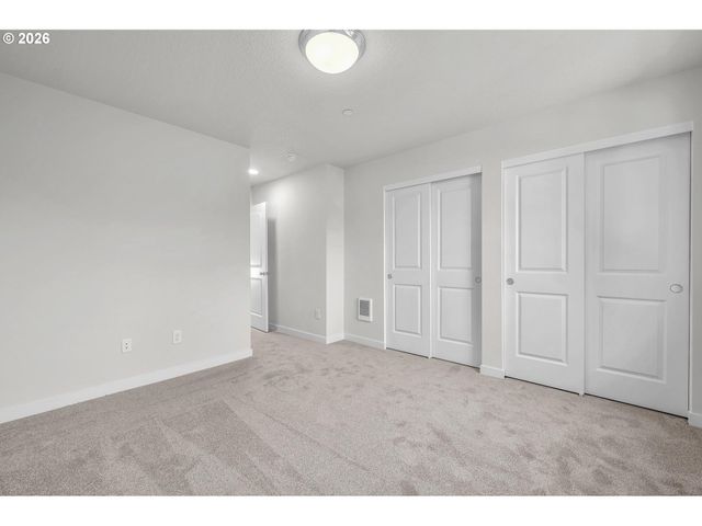 9259 E Burnside St, Portland, OR 97216