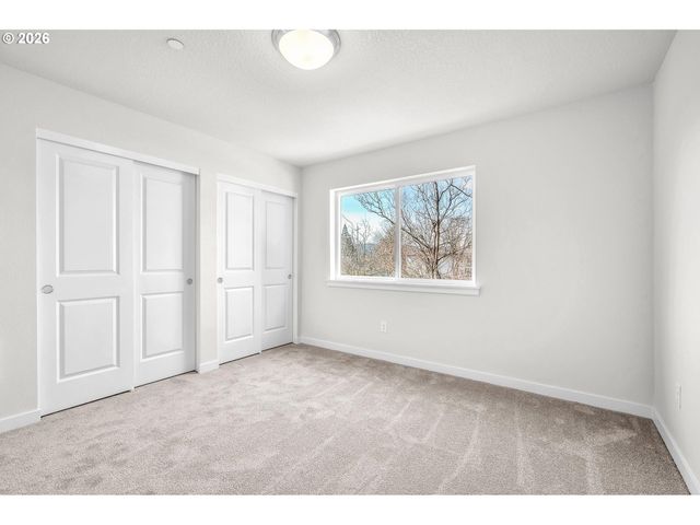 9259 E Burnside St, Portland, OR 97216