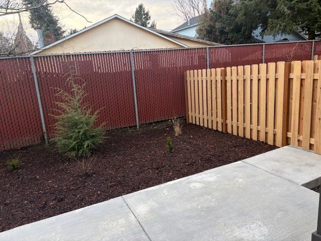 9259 E Burnside St, Portland, OR 97216