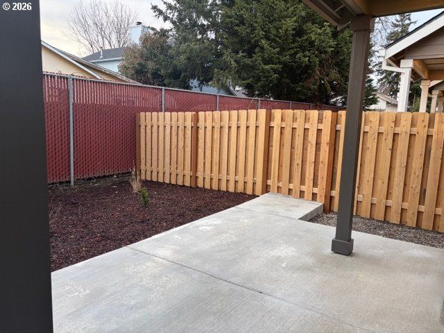 9259 E Burnside St, Portland, OR 97216