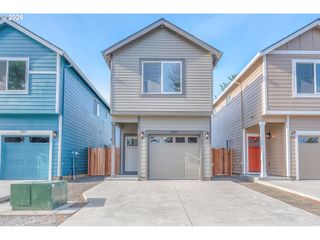 9259 E Burnside St, Portland, OR 97216