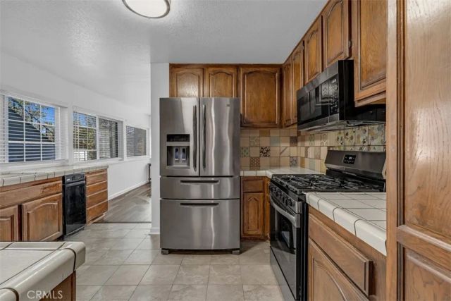 1005 Lakeview, Azusa, CA 91702