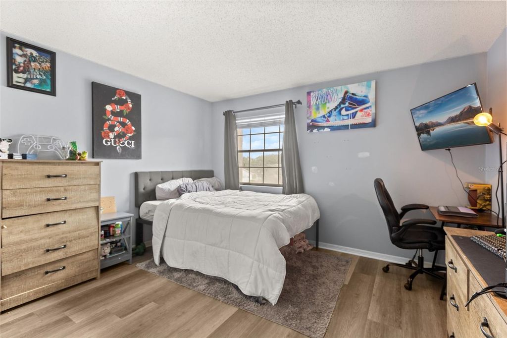 Image 21 of property listing at 11612 PEACH GROVE LANE, Orlando, FL 32821