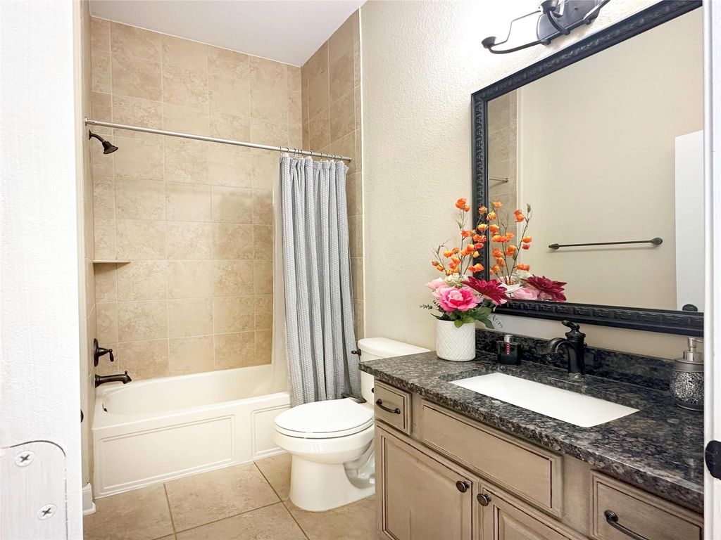 Image 25 of property listing at 26827 Longleaf Valley Drive, Katy, TX 77494