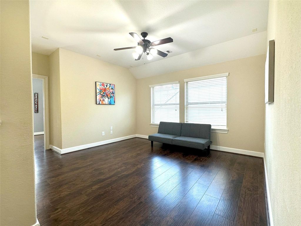 Image 28 of property listing at 26827 Longleaf Valley Drive, Katy, TX 77494