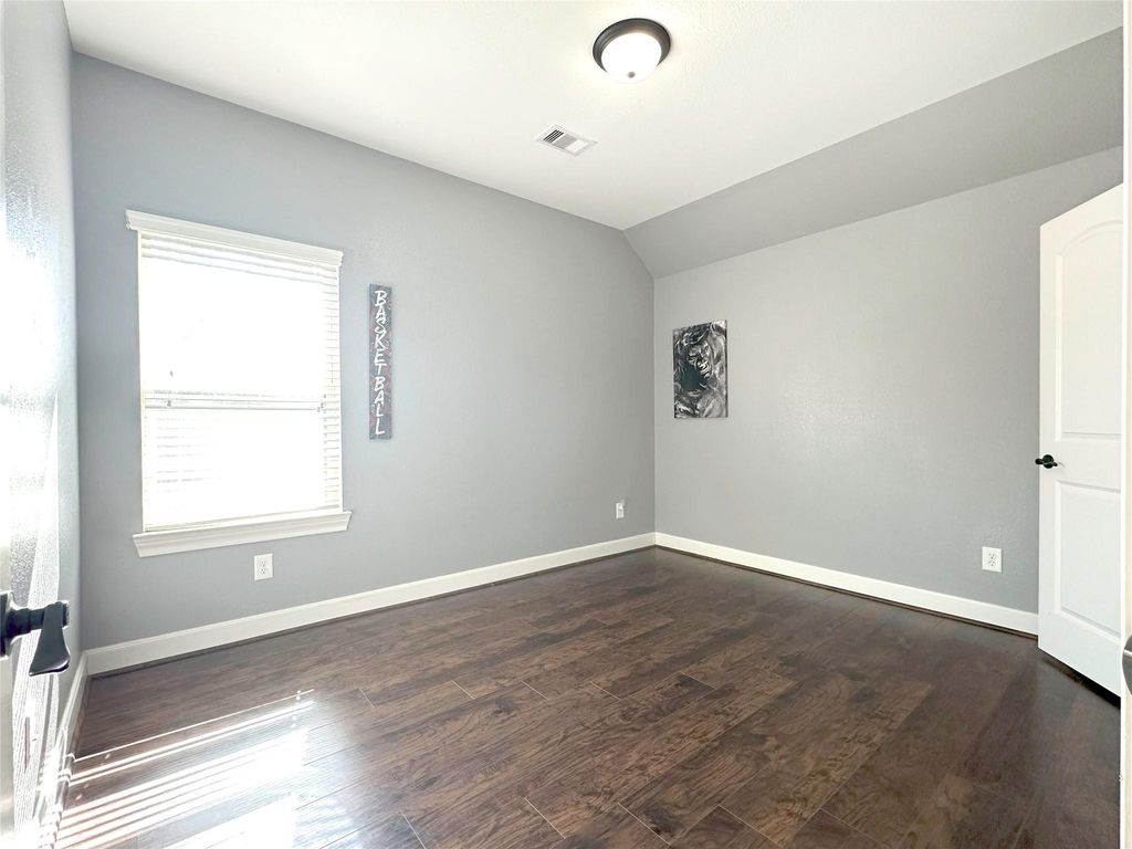 Image 31 of property listing at 26827 Longleaf Valley Drive, Katy, TX 77494