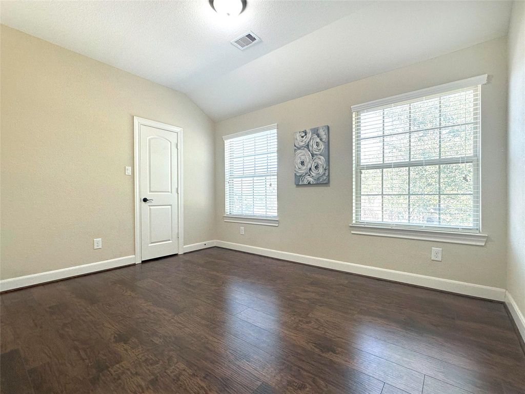 Image 33 of property listing at 26827 Longleaf Valley Drive, Katy, TX 77494