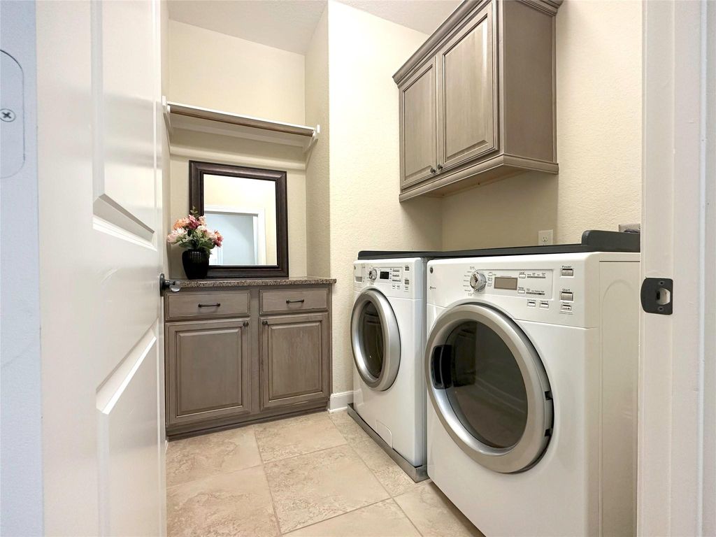 Image 39 of property listing at 26827 Longleaf Valley Drive, Katy, TX 77494