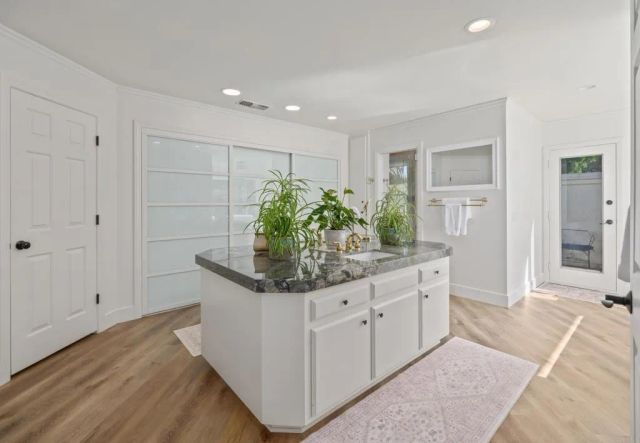 9 Country Glen Road, Fallbrook, CA 92028