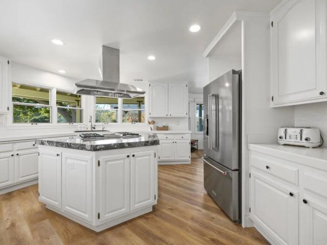 9 Country Glen Road, Fallbrook, CA 92028