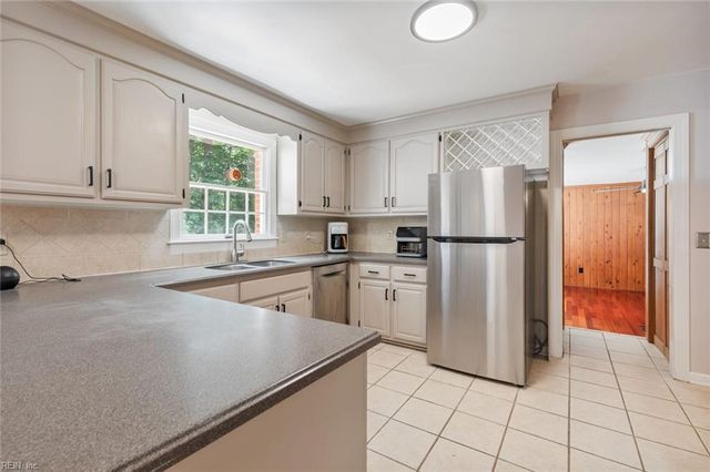1433 Williams CIR, Suffolk, VA 23434