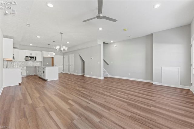 457 Harbor Lane, Lorain, OH 44052