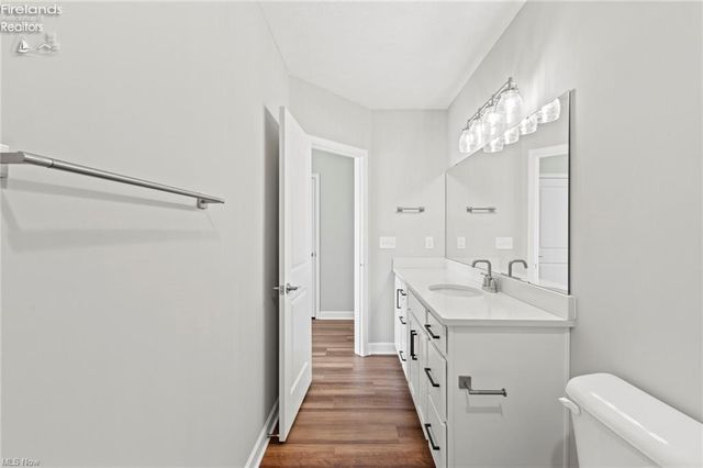 457 Harbor Lane, Lorain, OH 44052