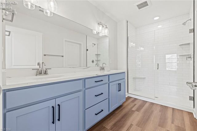 457 Harbor Lane, Lorain, OH 44052