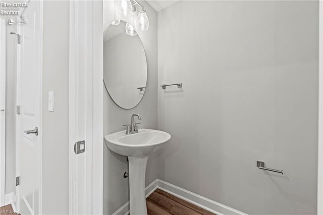 457 Harbor Lane, Lorain, OH 44052