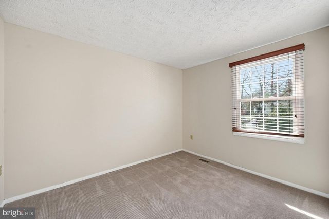 5831 ROCK FOREST CT, Centreville, VA 20121