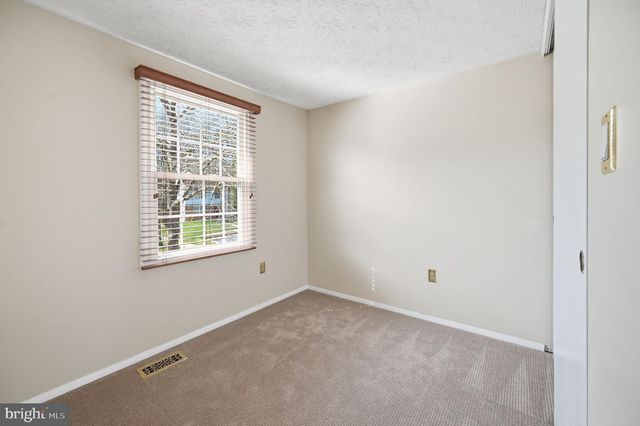 5831 ROCK FOREST CT, Centreville, VA 20121