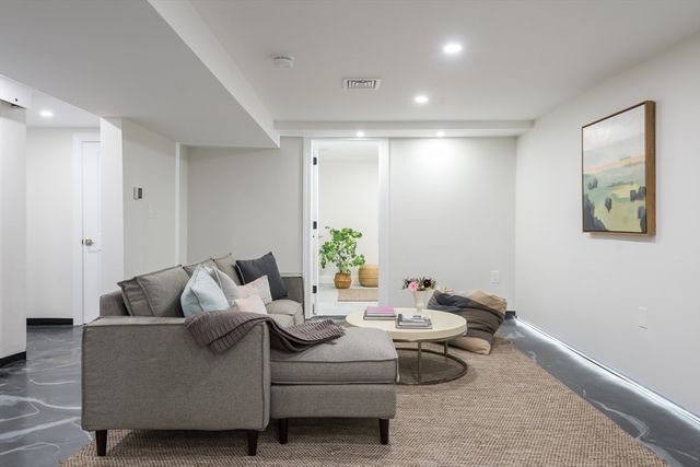 6 Gordon 6, Arlington, MA 02474