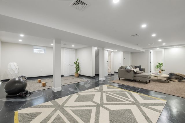 6 Gordon 6, Arlington, MA 02474