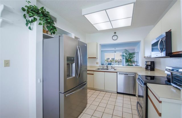 7984 SAILBOAT KEY BOULEVARD S 303, St Petersburg, FL 33707