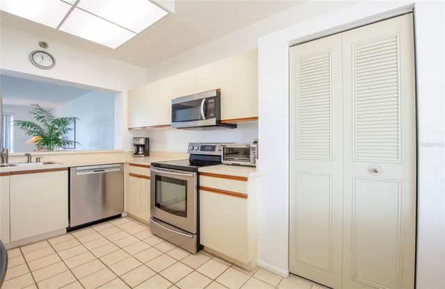 7984 SAILBOAT KEY BOULEVARD S 303, St Petersburg, FL 33707