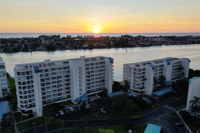 7984 SAILBOAT KEY BOULEVARD S 303, St Petersburg, FL 33707