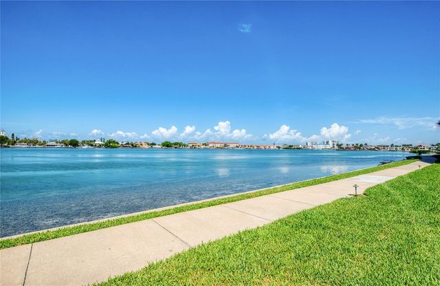 7984 SAILBOAT KEY BOULEVARD S 303, St Petersburg, FL 33707