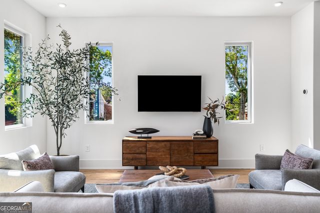 404 Linden Avenue NE 20, Atlanta, GA 30308