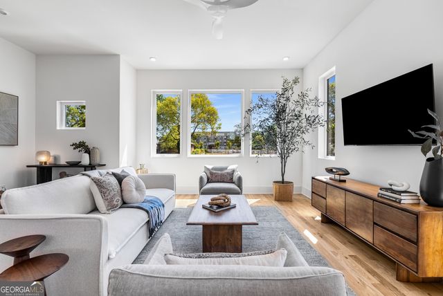 404 Linden Avenue NE 20, Atlanta, GA 30308