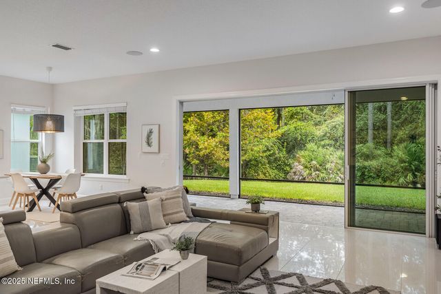 425 PORTSMOUTH BAY Avenue, Ponte Vedra, FL 32081