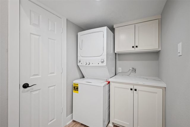 2113 Lake Village Drive, Kingwood, TX 77339